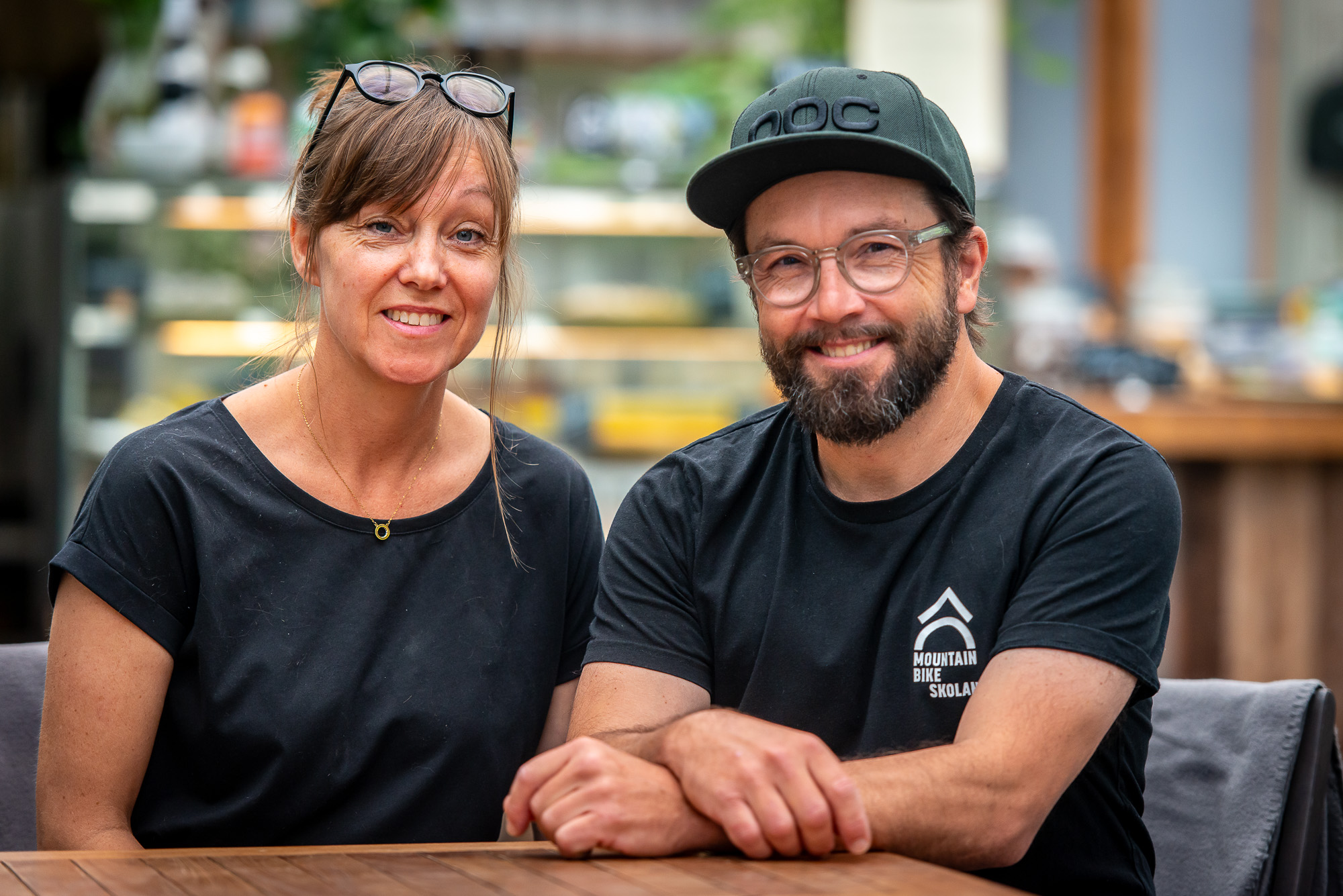 Jenny Hälldin och Daniel Buckard, grundare av Mountainbikeskolan och Kafé Källtorp