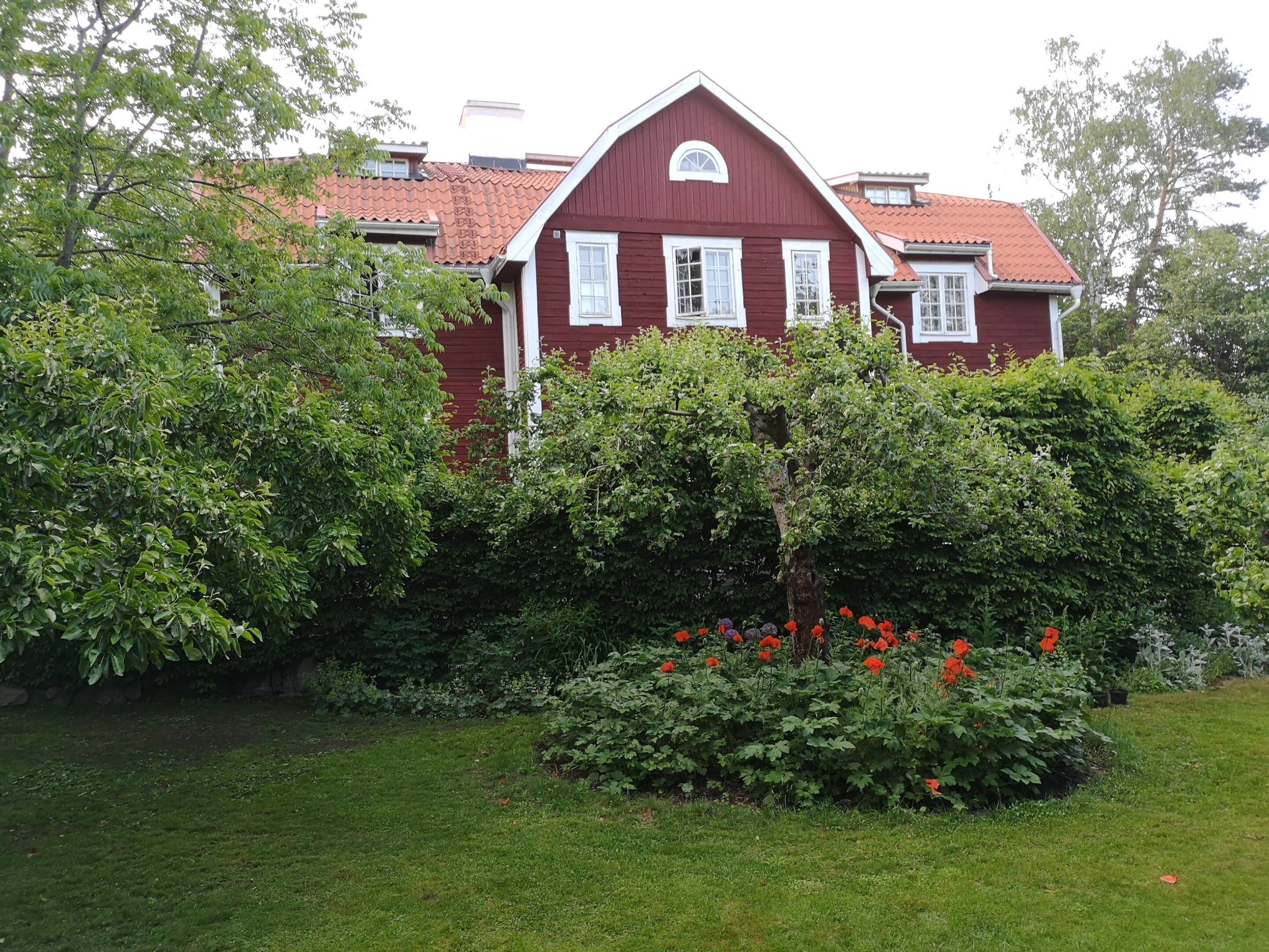 Boende på Villa Väsby BnB (bild från trädgården)